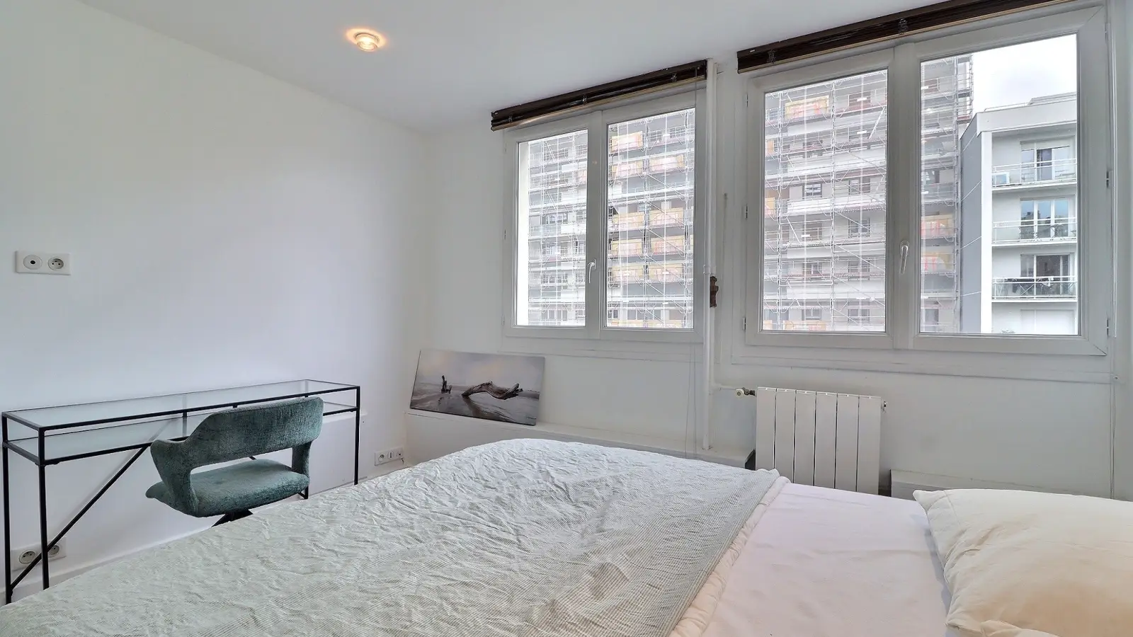 Flat Avenue Philippe Auguste in Paris