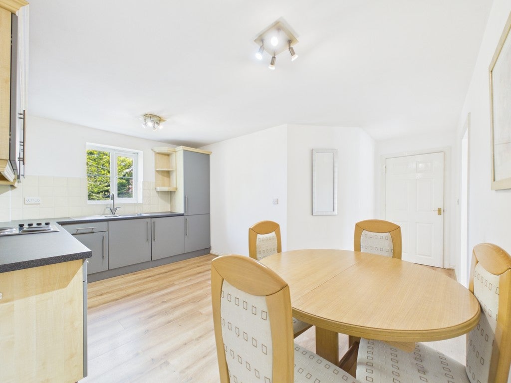 Flat Whitegate Drive in Blackpool