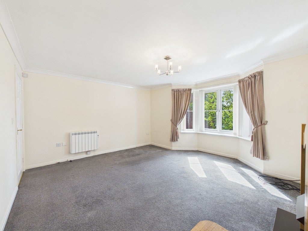 Flat Whitegate Drive in Blackpool