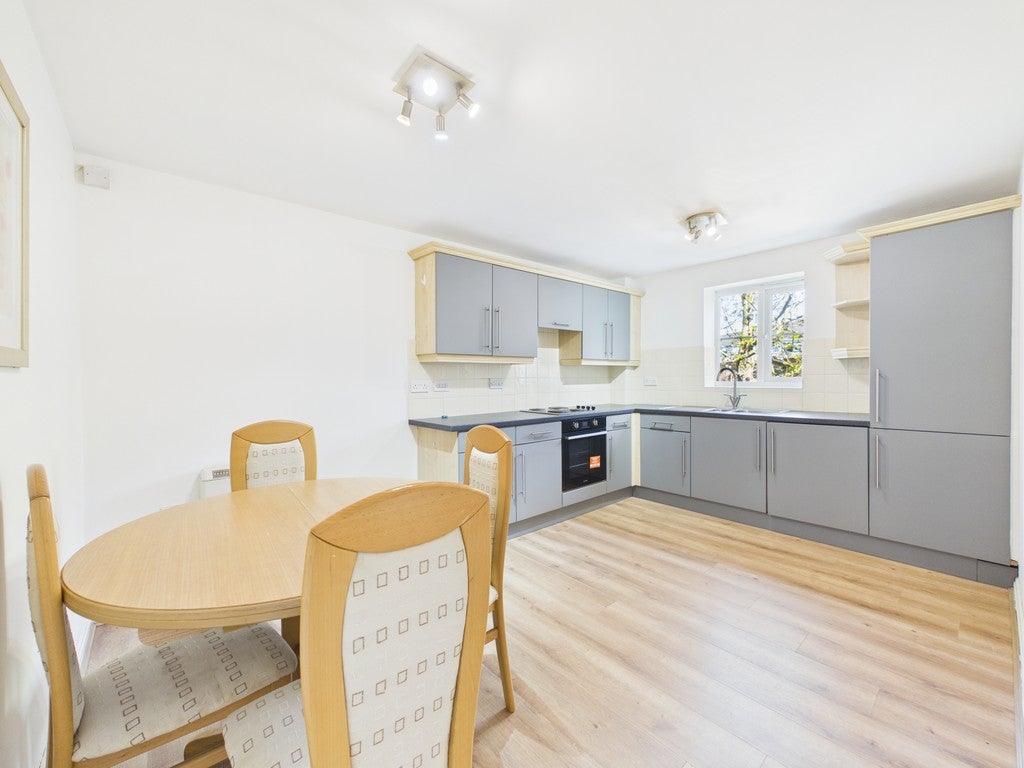 Flat Whitegate Drive in Blackpool