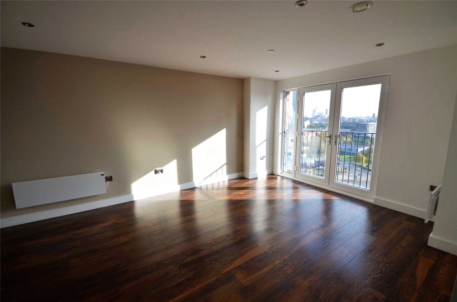 Flat Ordsall Lane in Salford