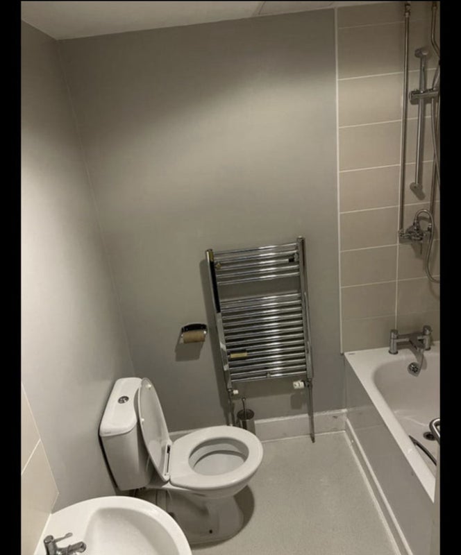 Room Upper Ground in Greater London