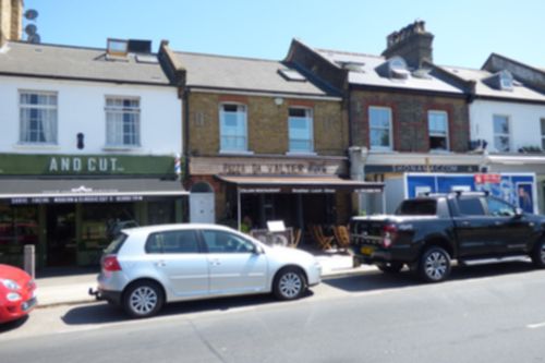 Flat Bellevue Road in Greater London