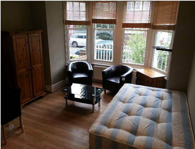 Room Ravenscroft Road in Greater London