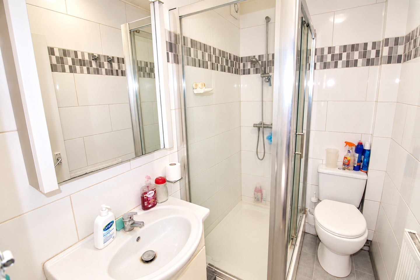 Flat Ivanhoe Road in Greater London