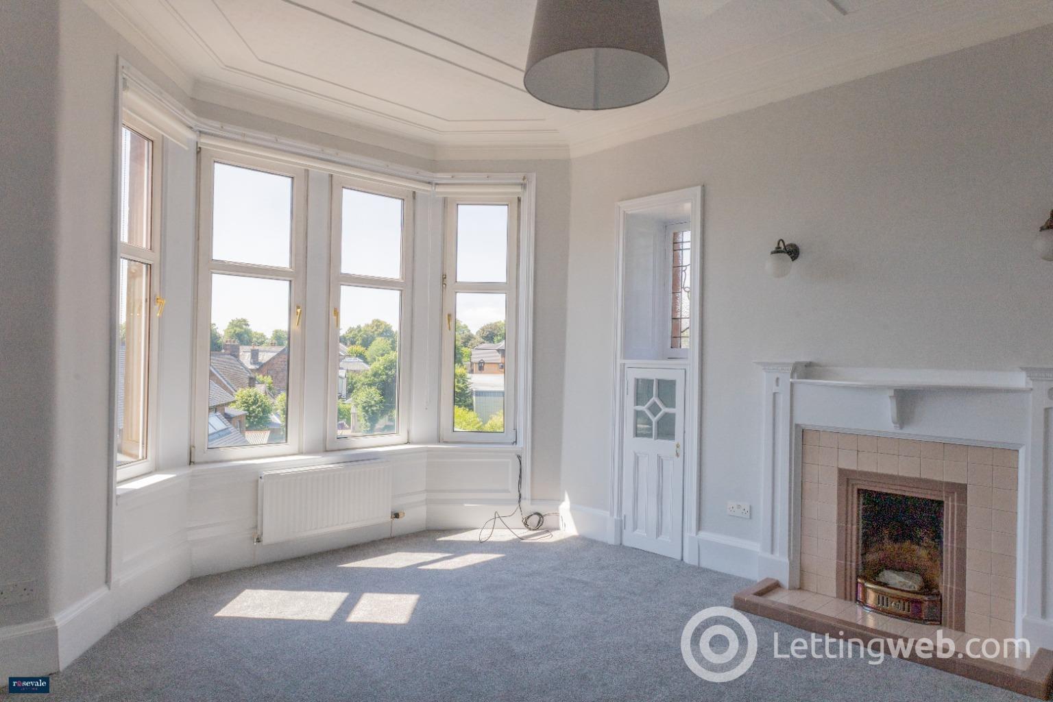 Flat Woodcroft Avenue in Glasgow