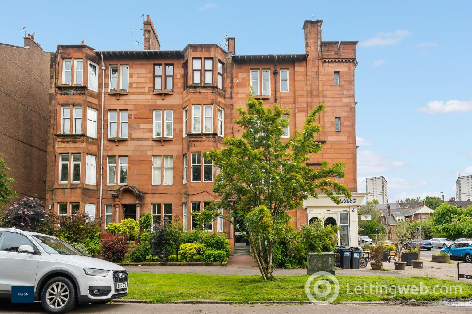 Flat Woodcroft Avenue in Glasgow