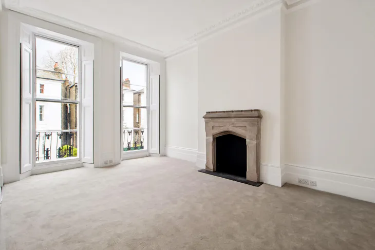 Flat Elgin Crescent in Greater London
