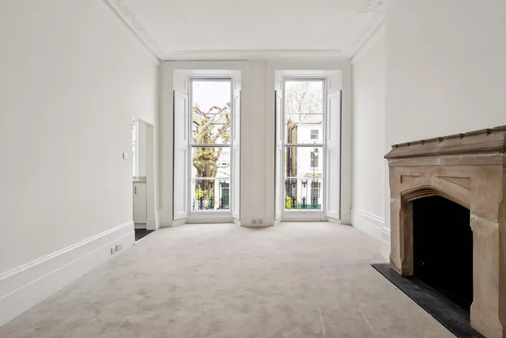 Flat Elgin Crescent in Greater London