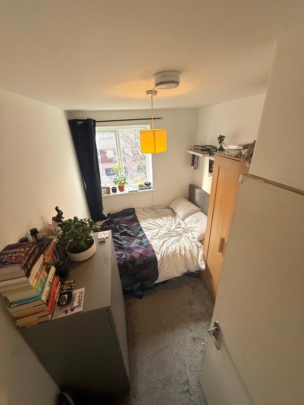 Room Purcell Street in Greater London