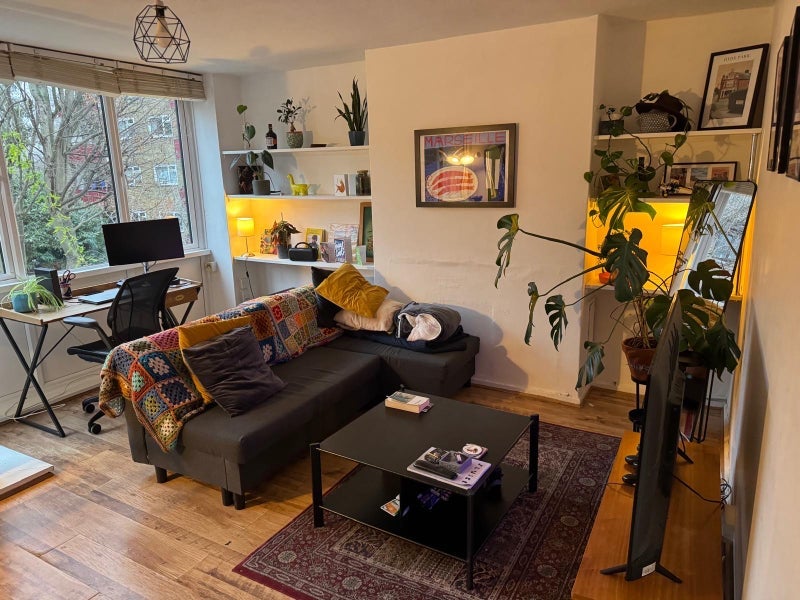 Room Purcell Street in Greater London
