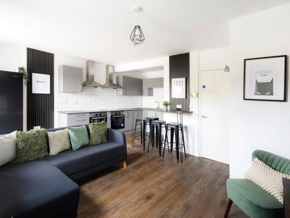 Room Ninth Avenue in Filton