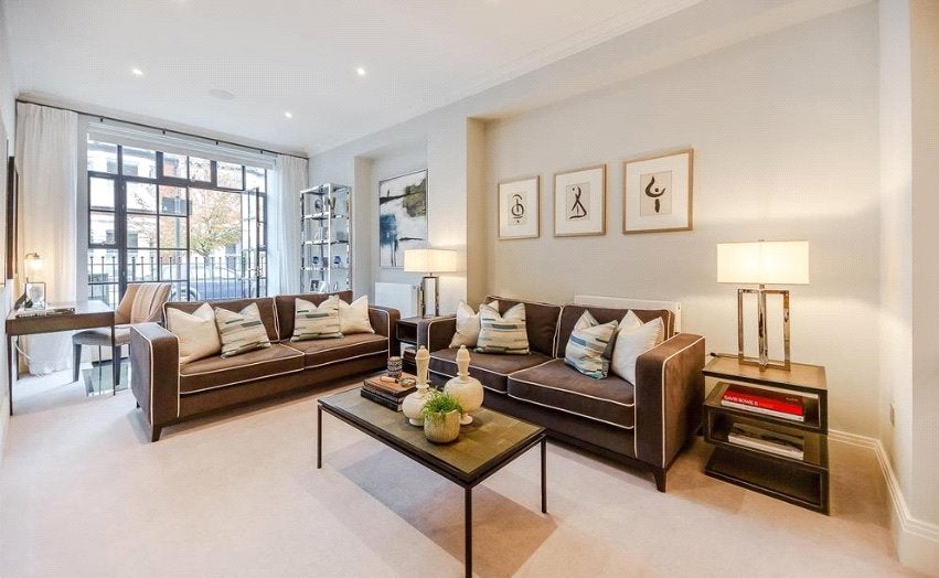 Flat Rainville Road in Greater London
