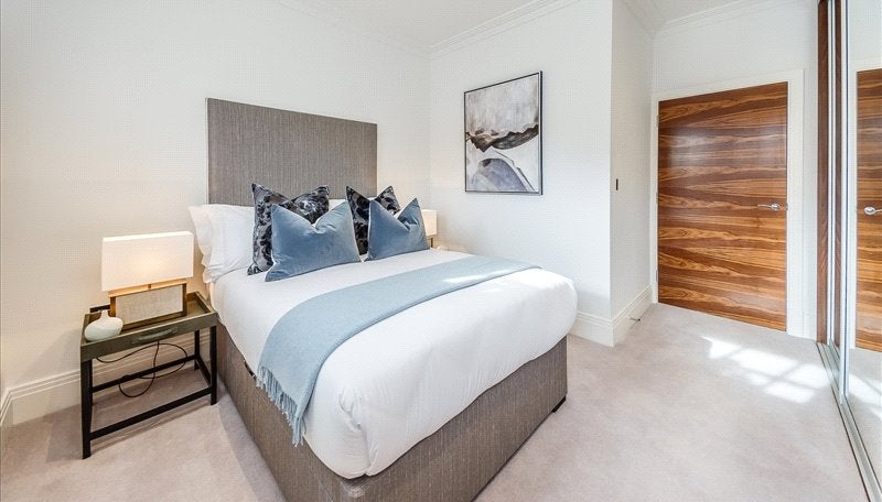 Flat Rainville Road in Greater London