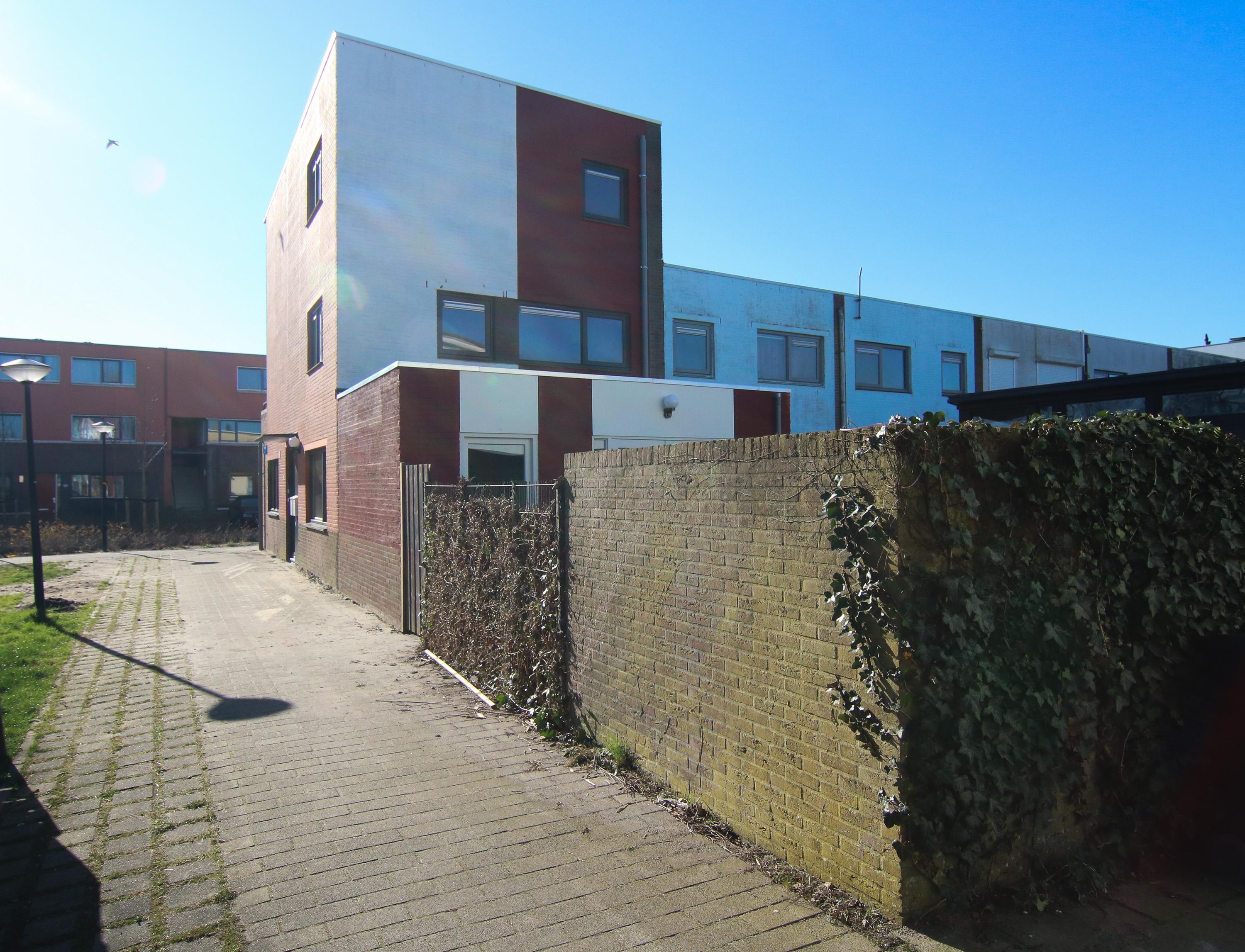 Appartement te koop: Mintplantsoen 60, Almere