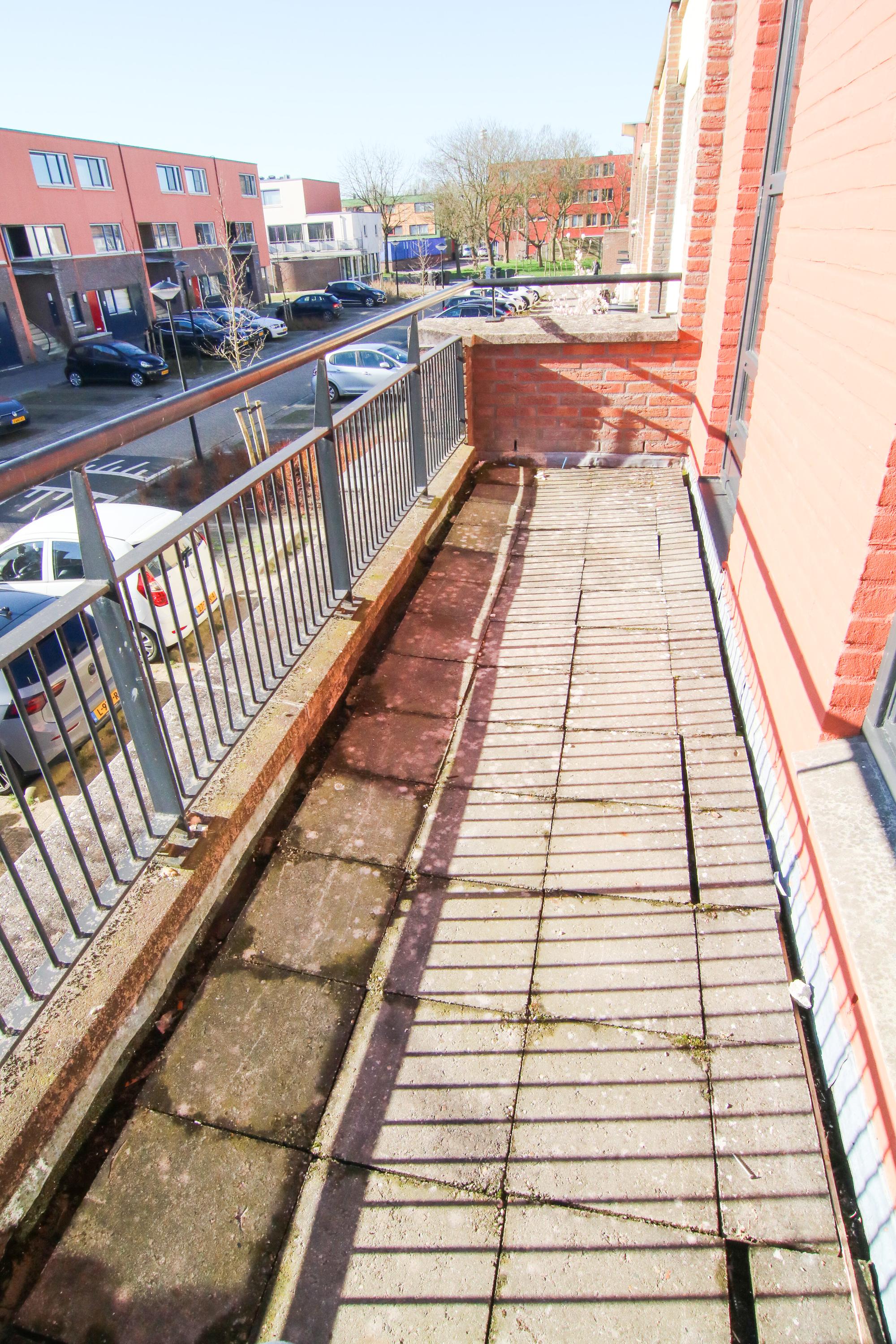 Appartement te koop: Mintplantsoen 60, Almere