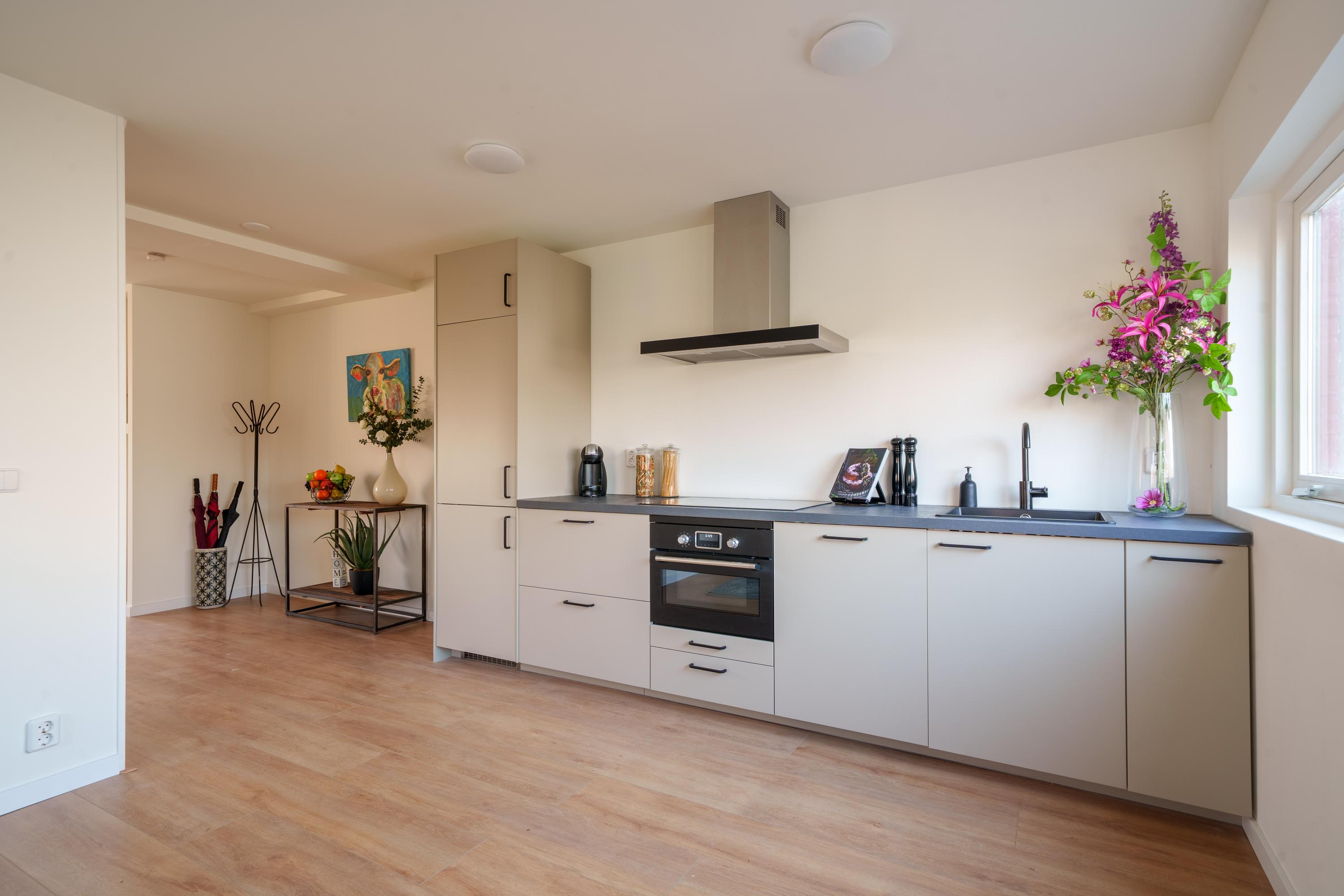 Appartement te koop: Mintplantsoen 60, Almere