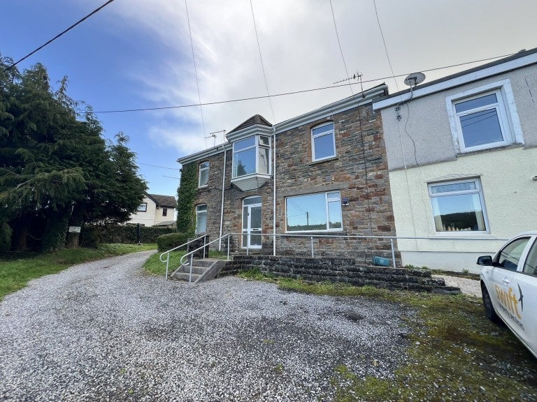 Flat Ashgrove in Pontyberem