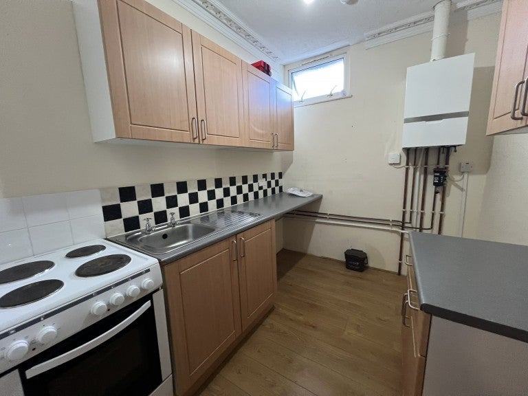 Flat Ashgrove in Pontyberem