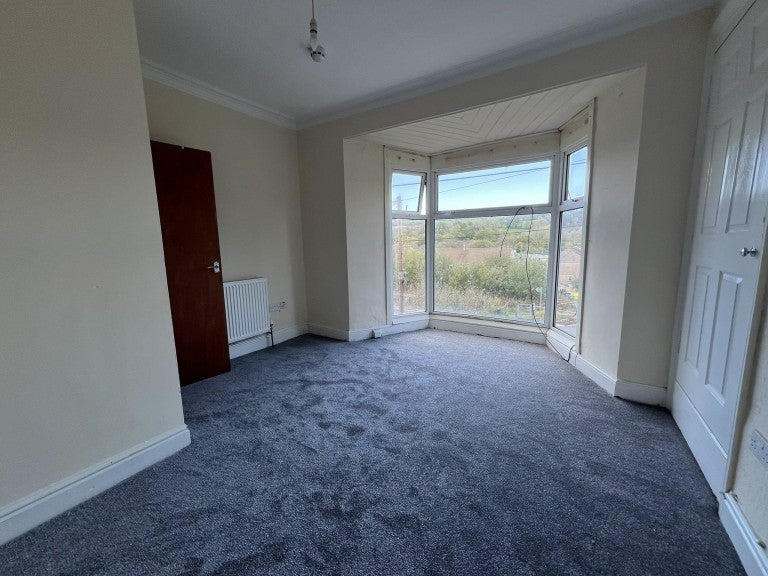 Flat Ashgrove in Pontyberem
