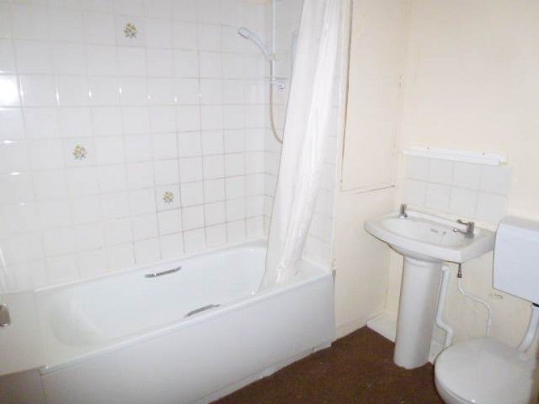 Flat Ashgrove in Pontyberem