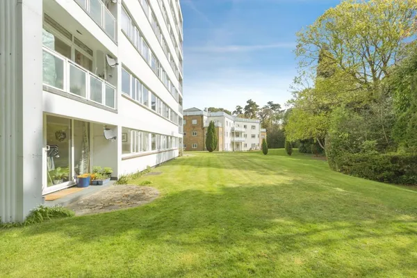 Flat Sandrock Road in Tunbridge Wells