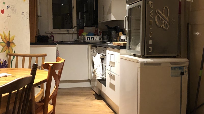 Room Station Square in Greater London
