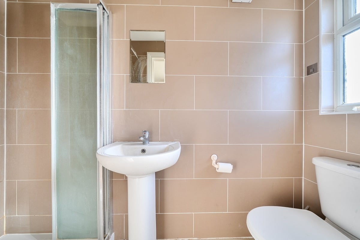 Flat Shenley Road in Hertsmere