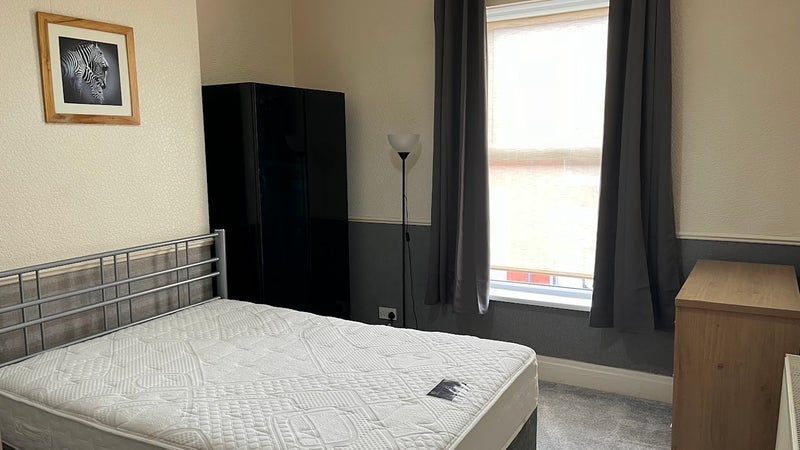Room Balfour Road in Preston