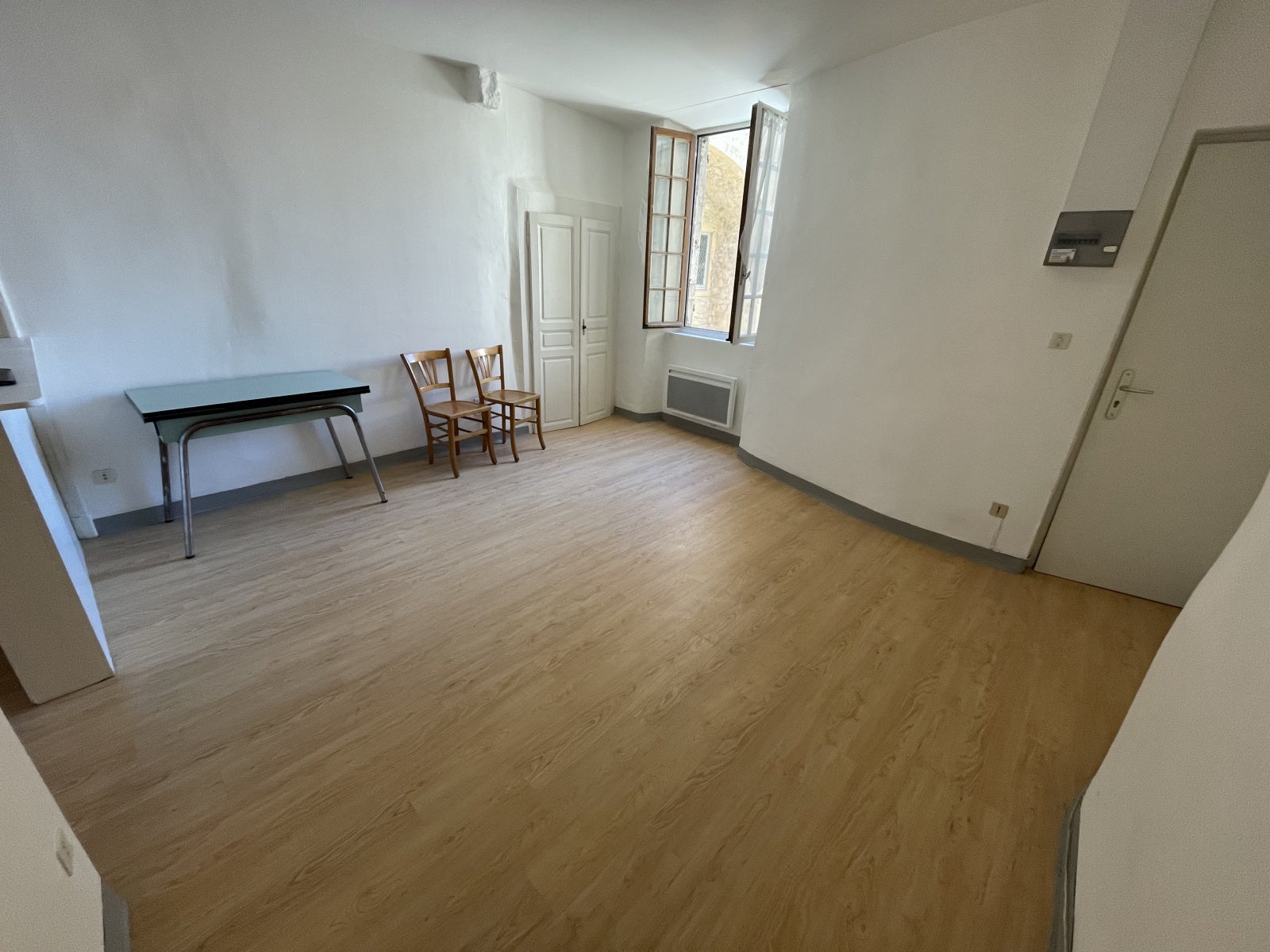 Appartement Place de la Pécourte à Aubenas