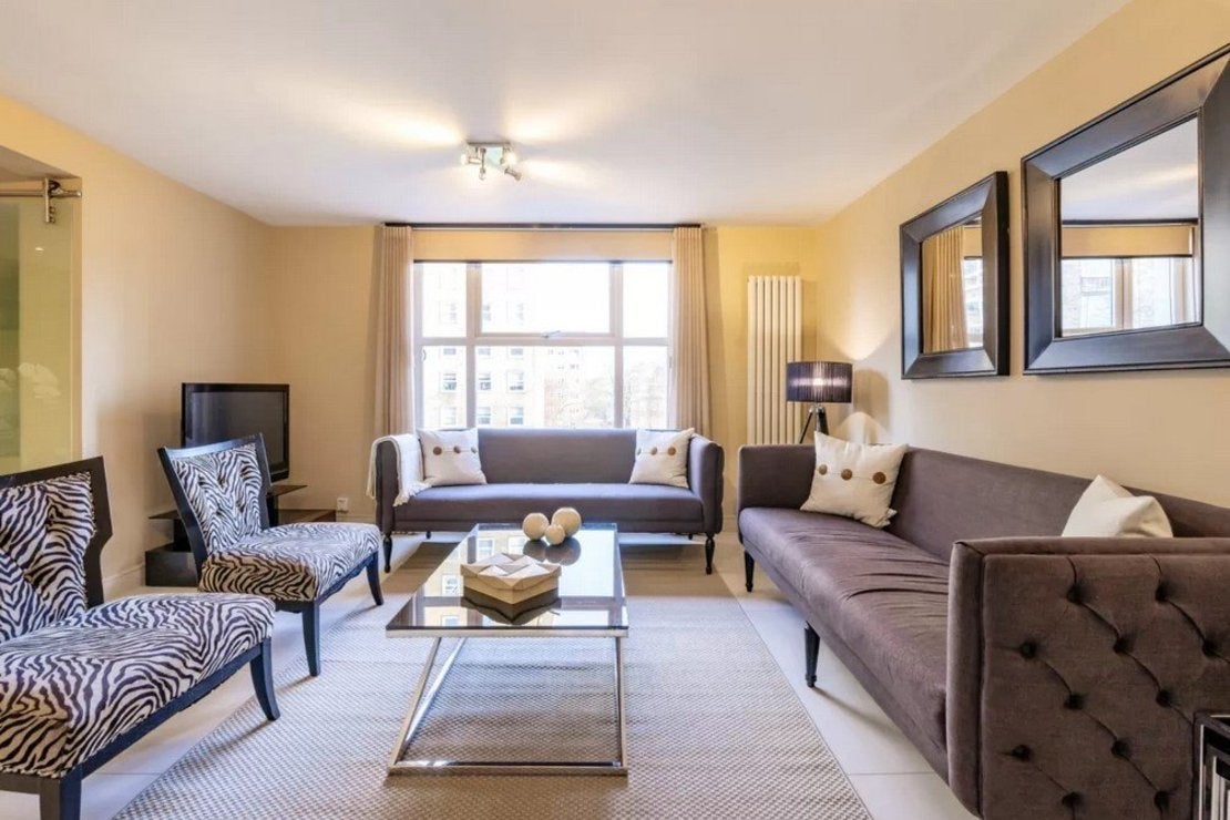 Flat Finchley Road in Greater London