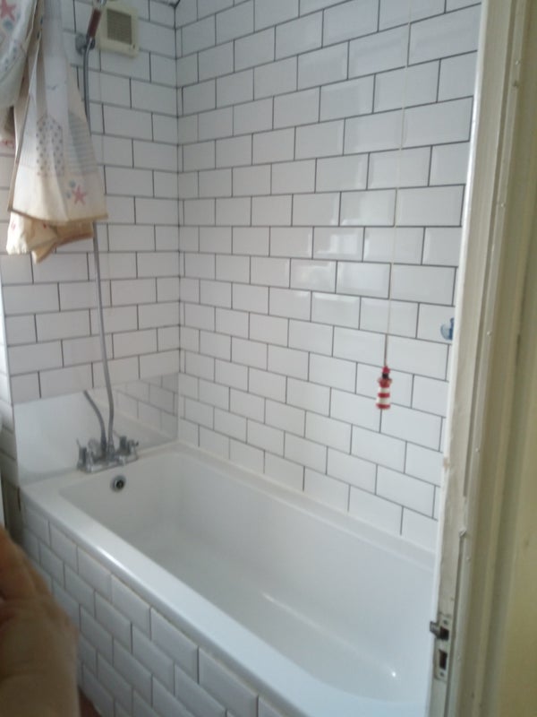 Room Mead Place in Greater London