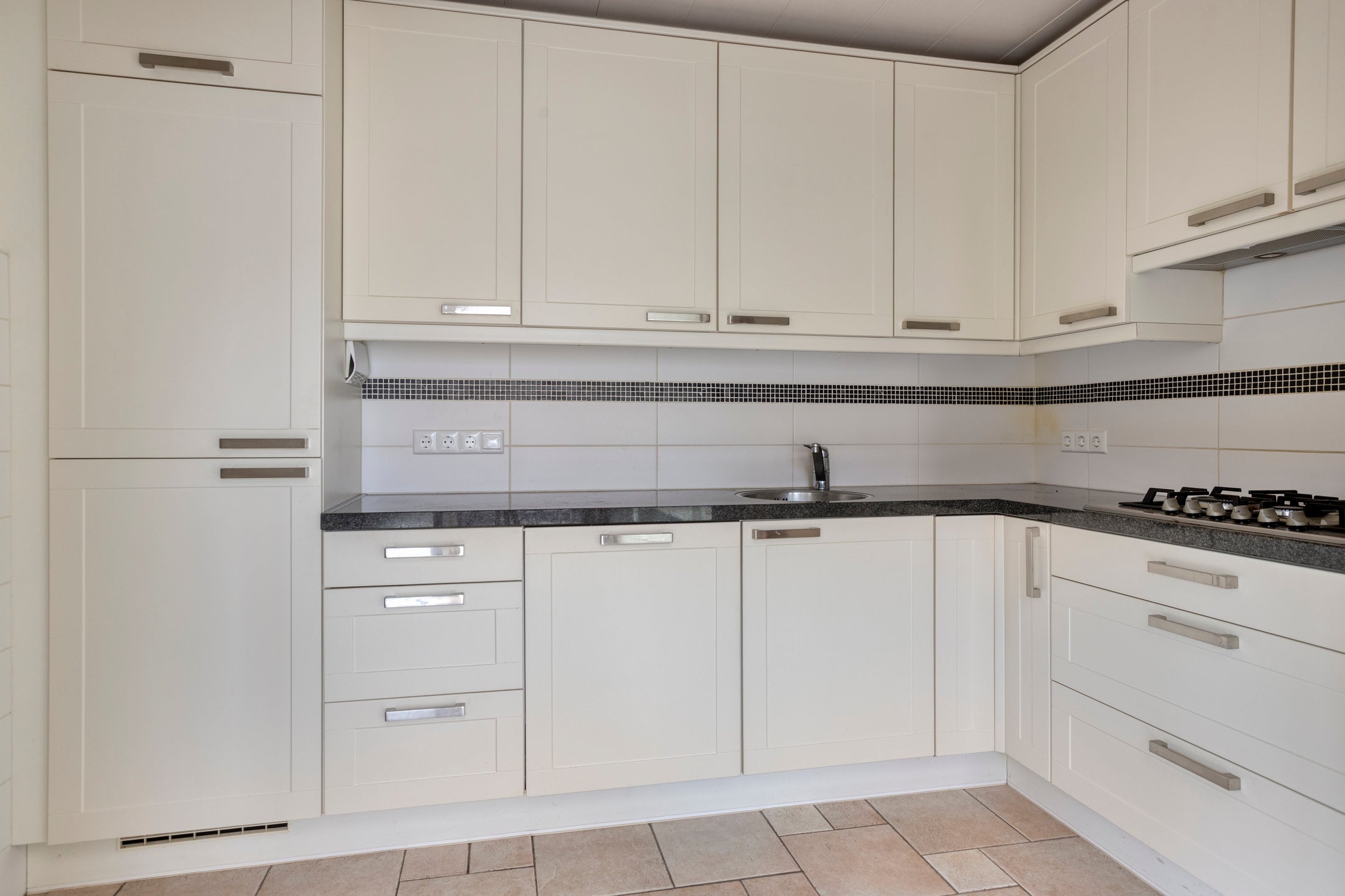 Tussenwoning te koop: Contrabas 23, Etten-Leur