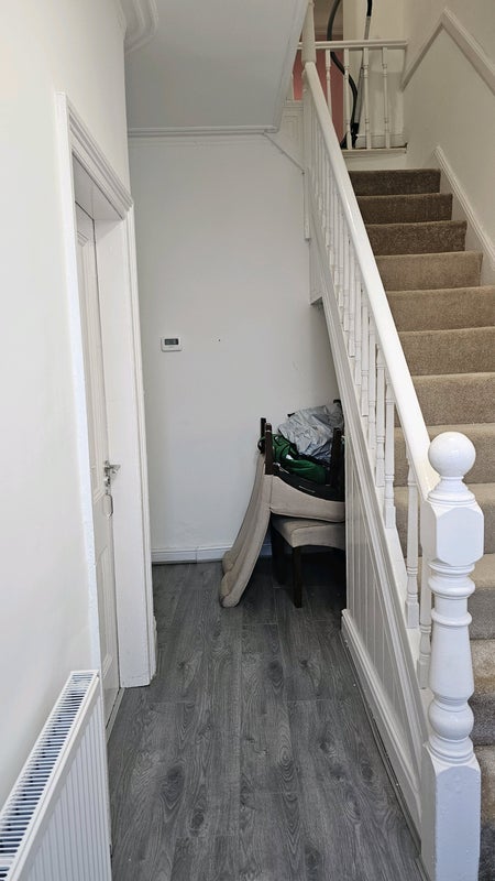 Room Russell Road in Liverpool