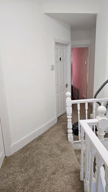 Room Russell Road in Liverpool