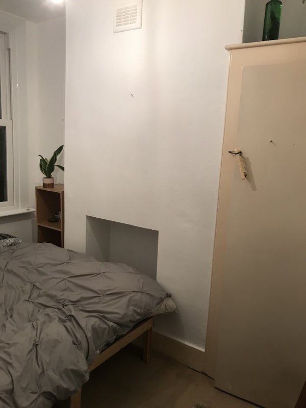 Room Derbyshire Street in Greater London
