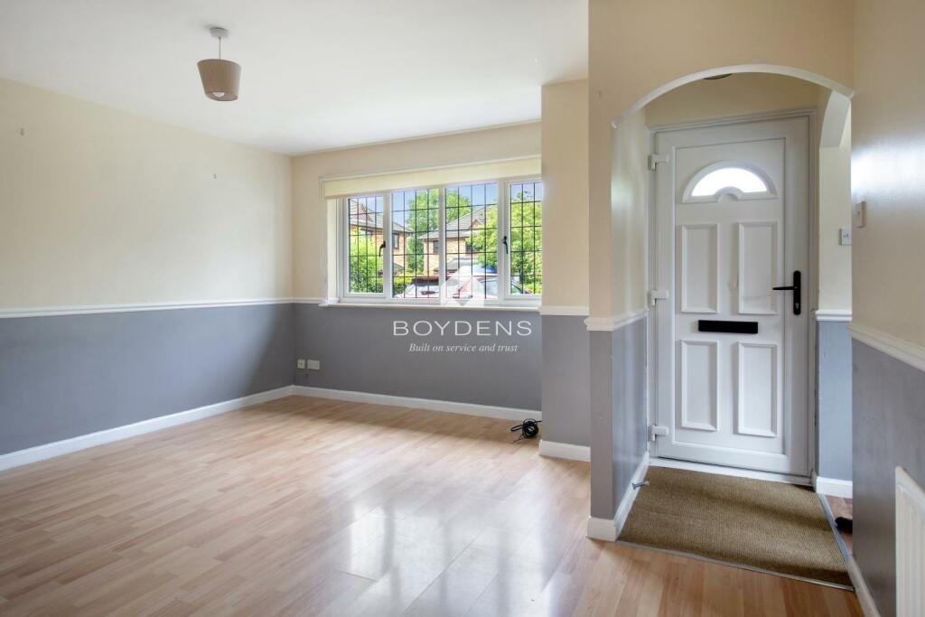 House Holliwell Close in Colchester