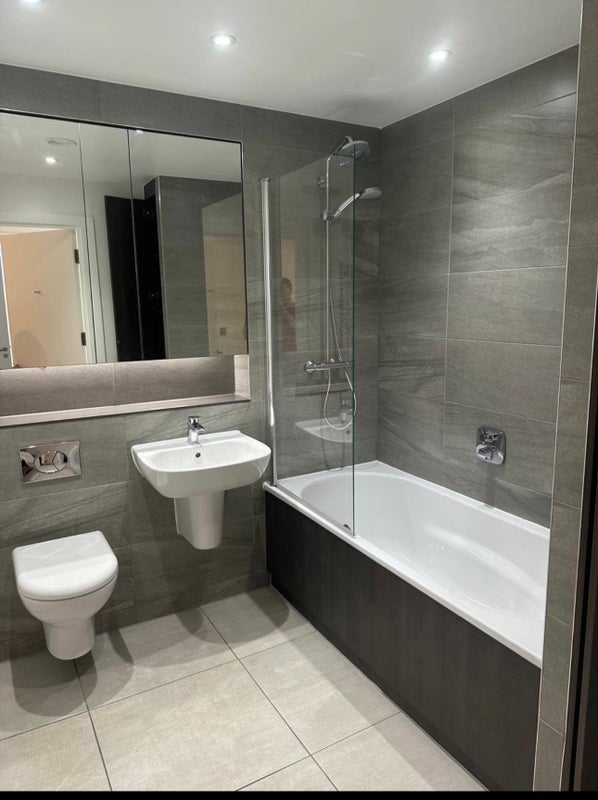 Room Waterview Lane in Salford