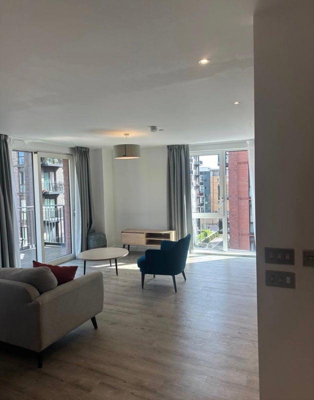 Room Waterview Lane in Salford