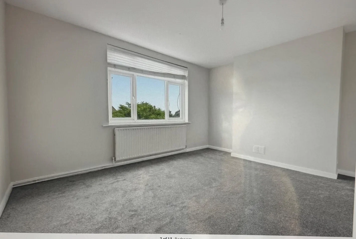 Flat Hainault Road in Greater London