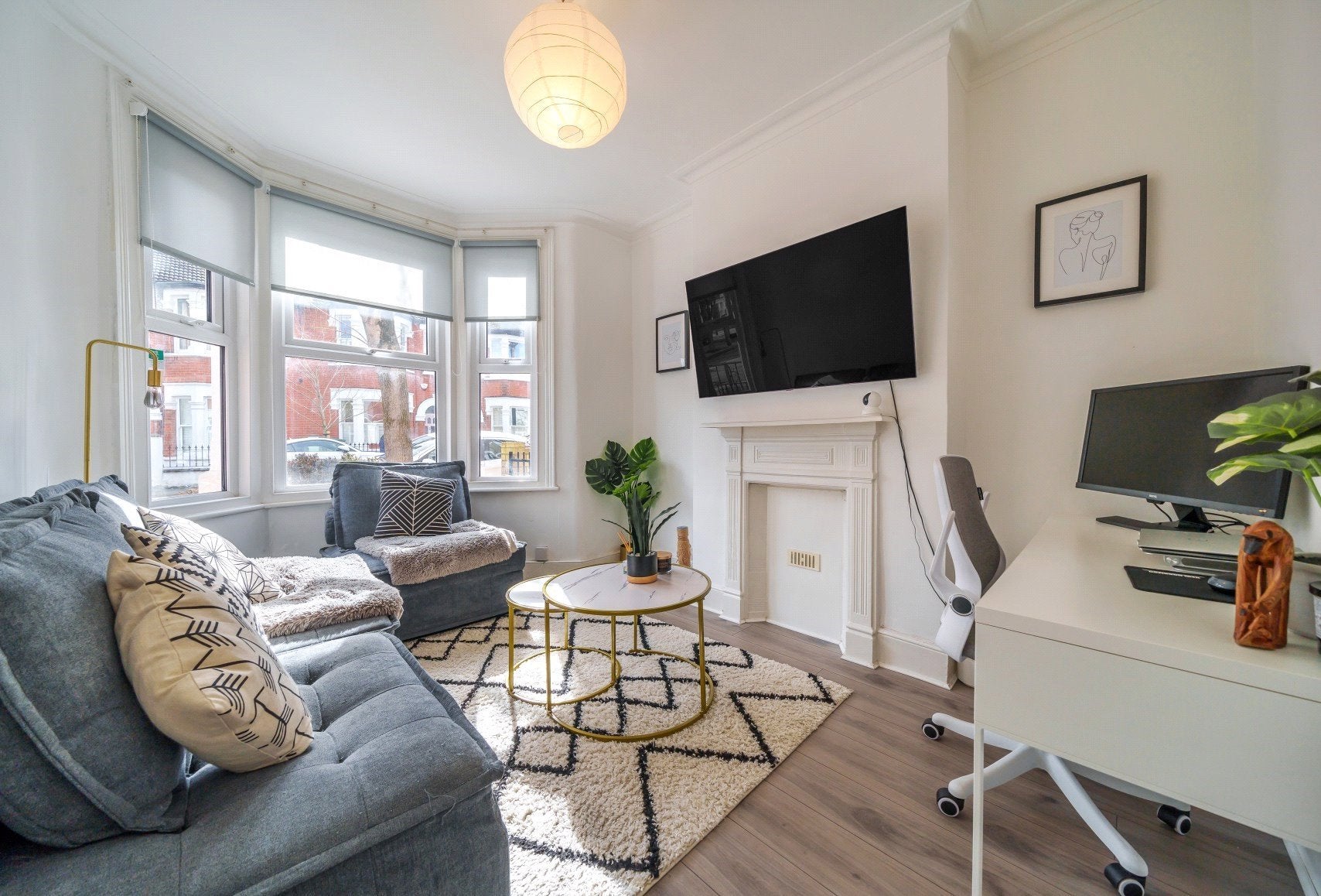 Flat Weybourne Street in Greater London