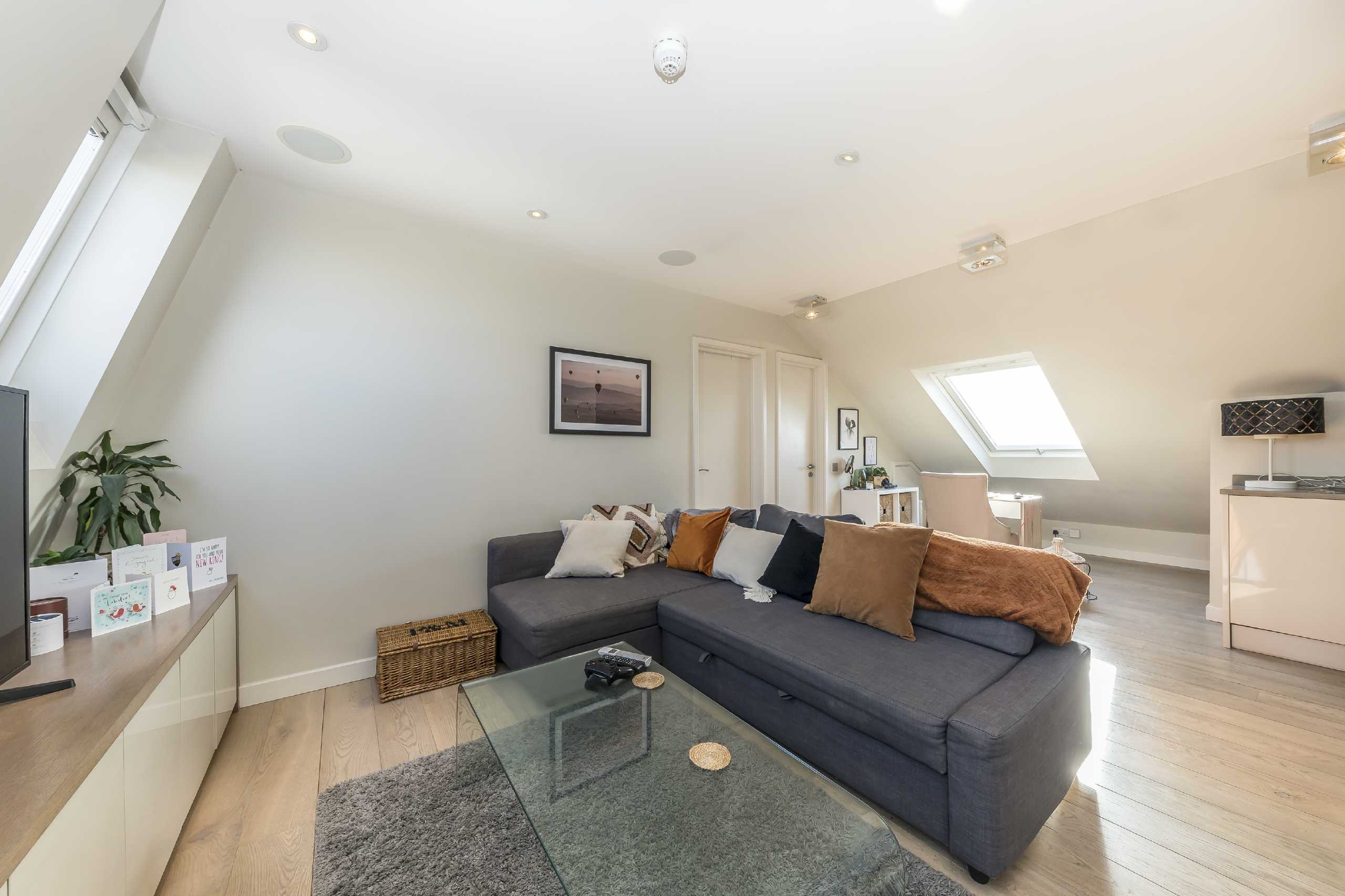 Flat Cecil Road in Greater London
