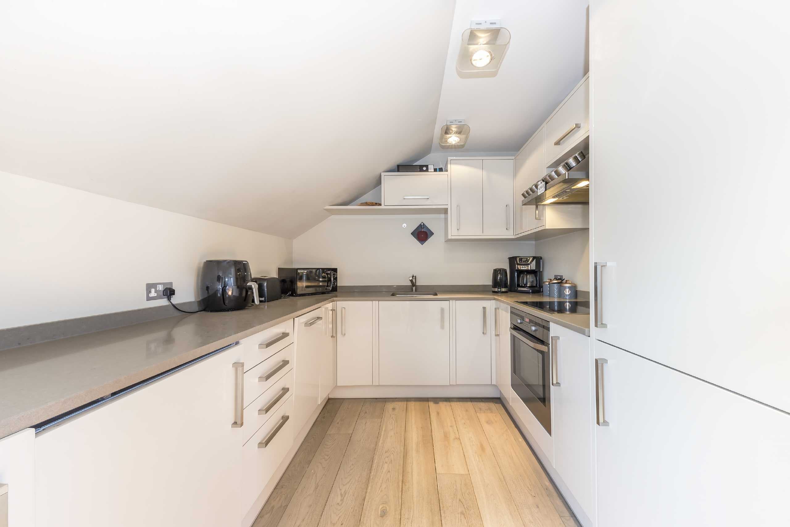Flat Cecil Road in Greater London