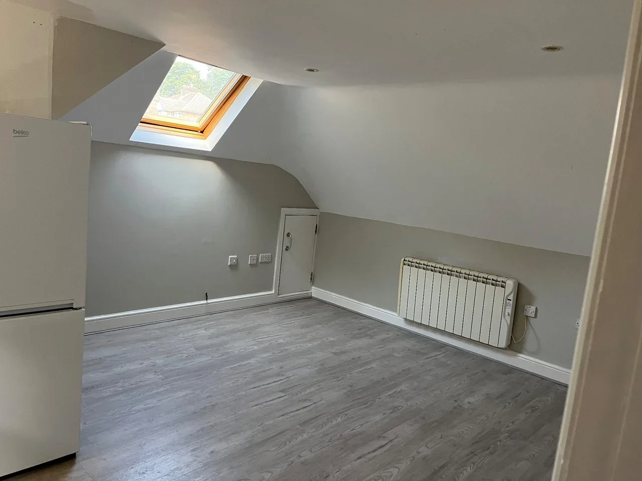 Flat Pomfret Avenue in Luton