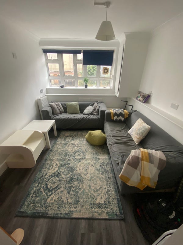 Room Trouville Road in Greater London