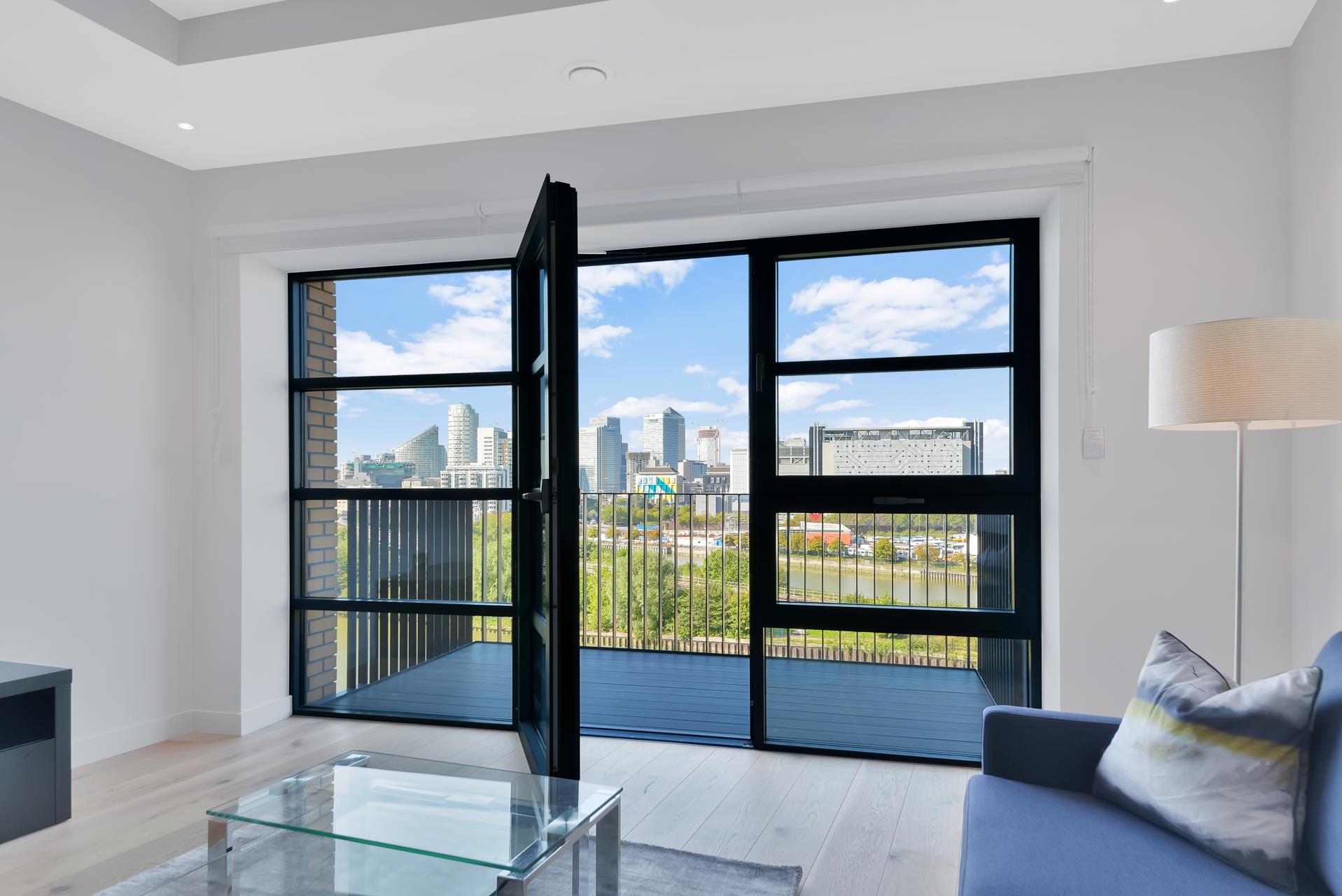 Flat Lyell Street in Greater London