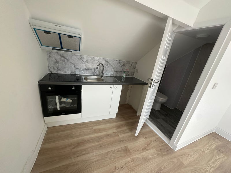 Room Holme Close in Sheffield