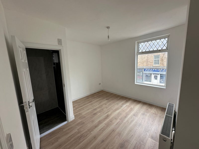 Room Holme Close in Sheffield