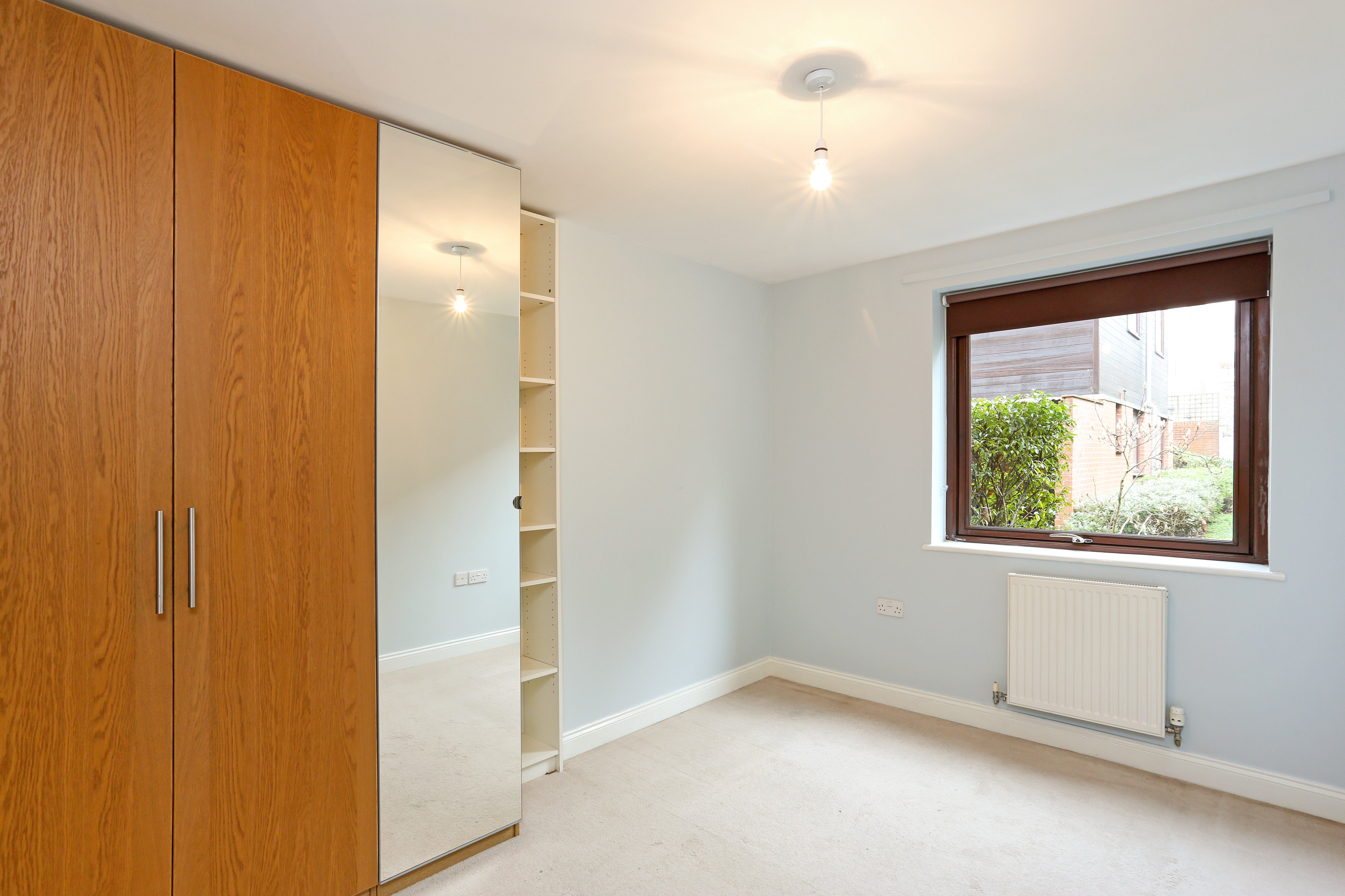 Flat Magdalen Road in Greater London