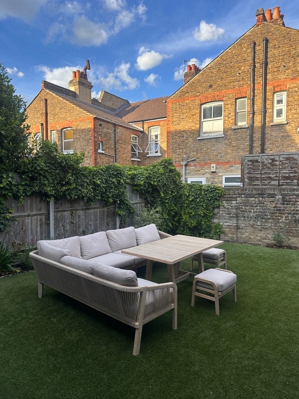 Room Kings Avenue in Greater London